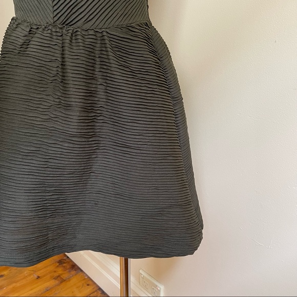TOPSHOP | Textured Dress | size 10 - Picture 9 of 13